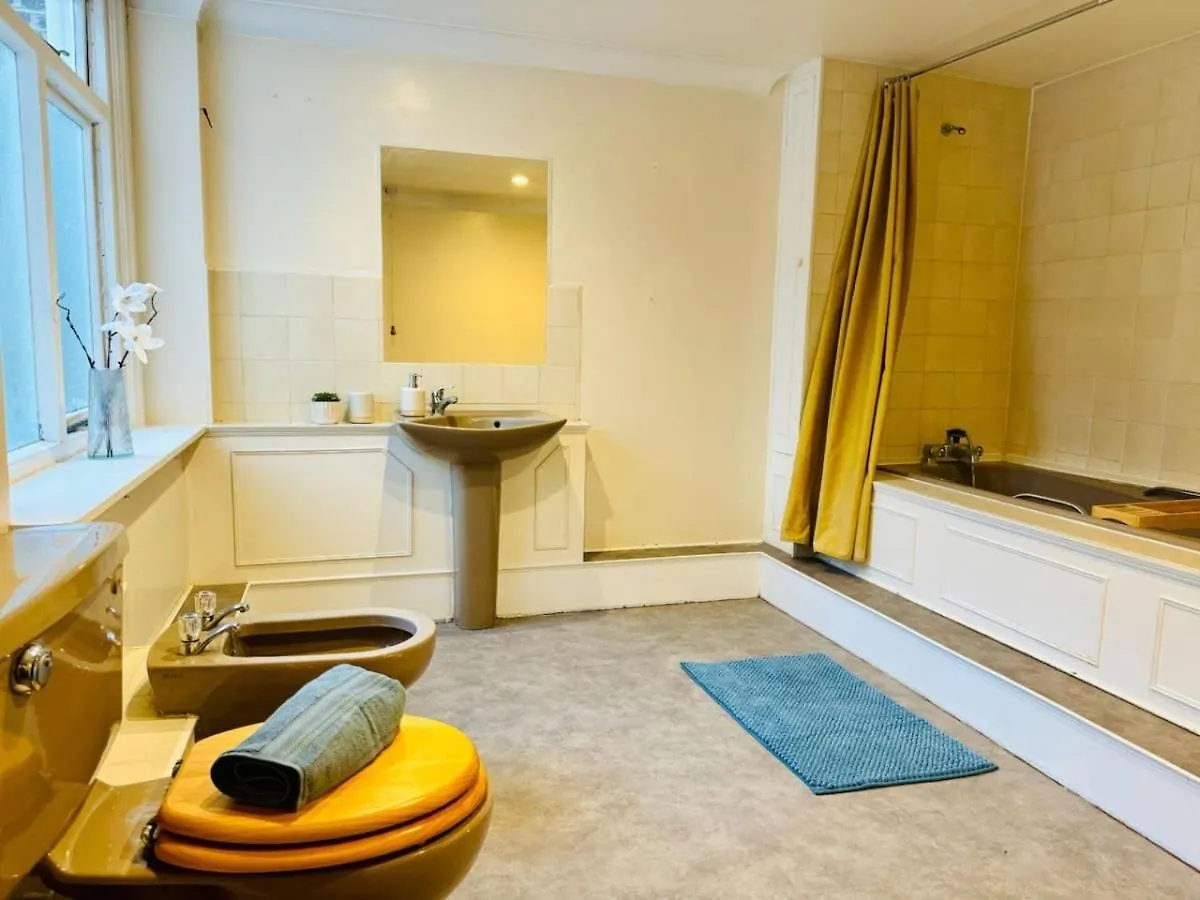Charming Victorian Townhouse In Hackney Villa London Holiday home